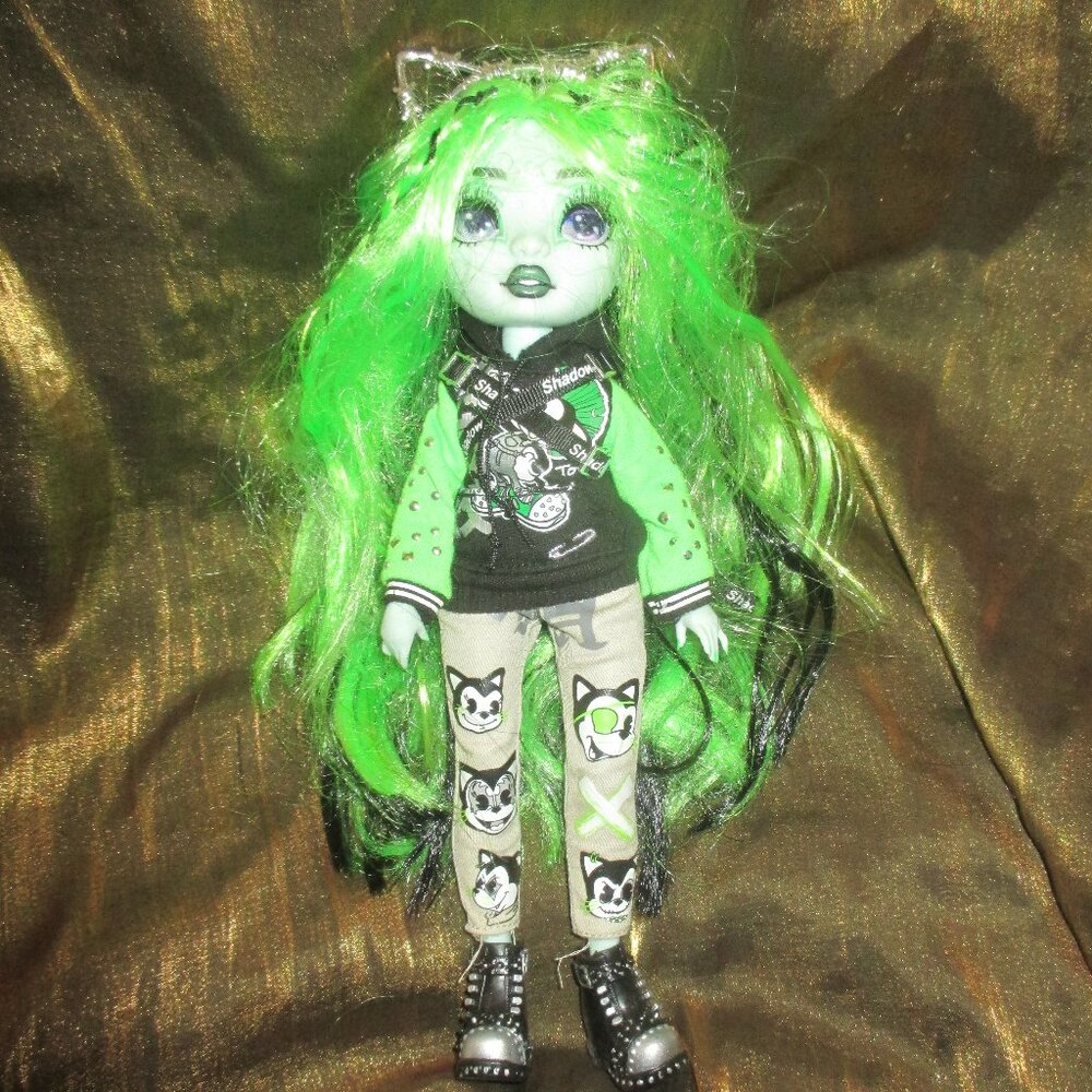 Shadow High Harley Limestone Doll Rainbow Vision Green Black Hair 11"